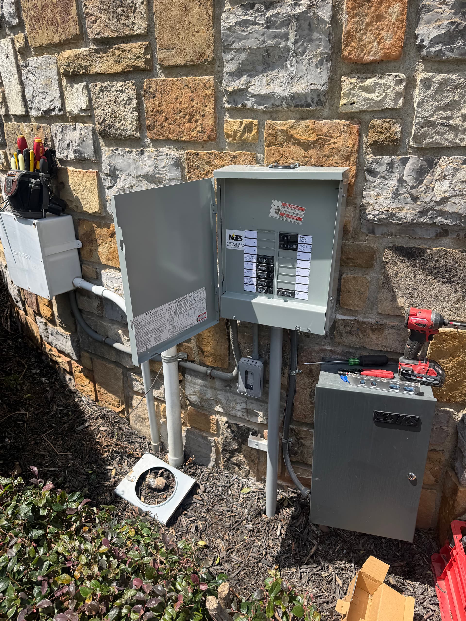 Gallery photos for Entrance Panel Upgrade Adds Capacity and Reliability for the Whole Neighborhood: Image #2